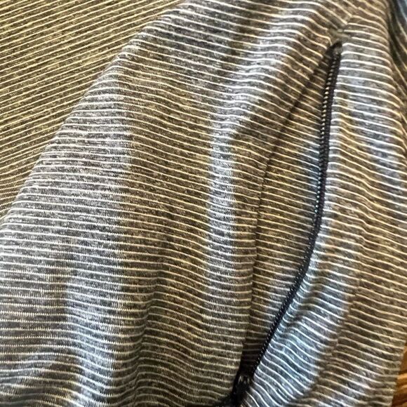 Alabama Crimson Tide size Large Signature Gray Textured hooded Sweatshirt - Picture 7 of 7